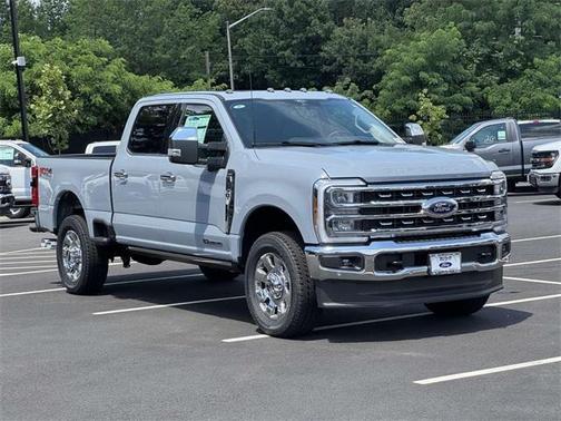 2025 Ford F-350 Lariat Super Duty