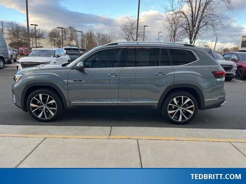 2024 Volkswagen Atlas 2.0T SEL Premium R-Line