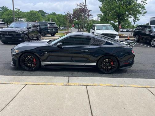 Blue Metallic 2021 Ford Shelby GT500 Base