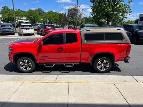 Red 2017 Chevrolet Colorado WT