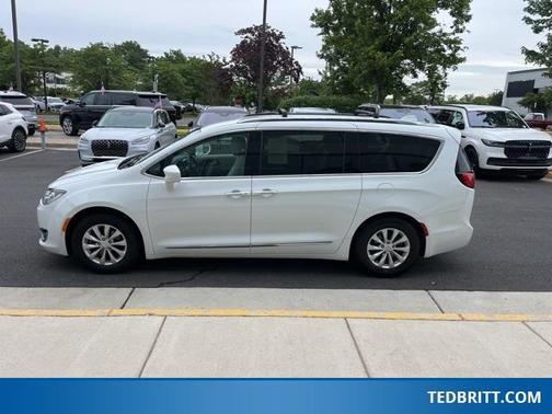 2018 Chrysler Pacifica Touring-L