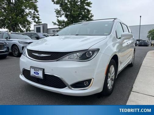 2018 Chrysler Pacifica Touring-L