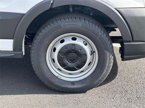 2025 Ford Transit-250 148 WB Medium Roof Cargo