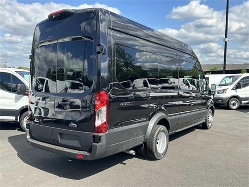 2025 Ford Transit-350 