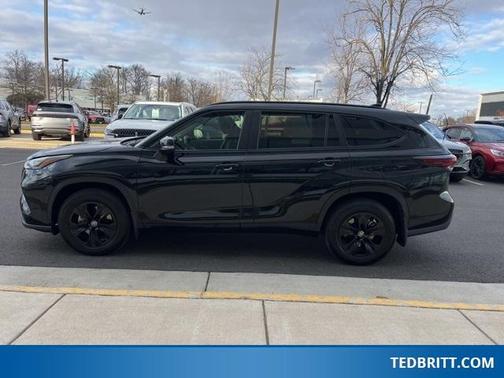 2024 Toyota Highlander Hybrid XLE