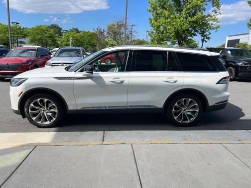White Metallic 2026 Lincoln Aviator Reserve AWD