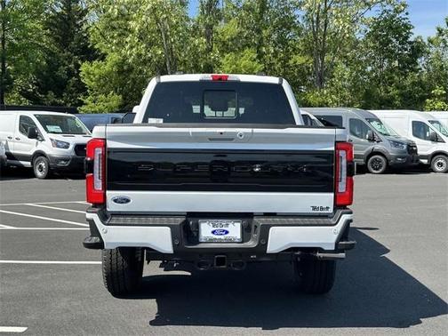 2025 Ford F-250 Platinum