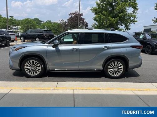 2024 Toyota Highlander Platinum