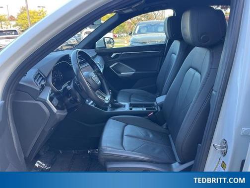 2022 Audi Q3 45 S line Premium