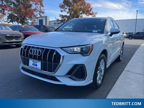 2022 Audi Q3 45 S line Premium