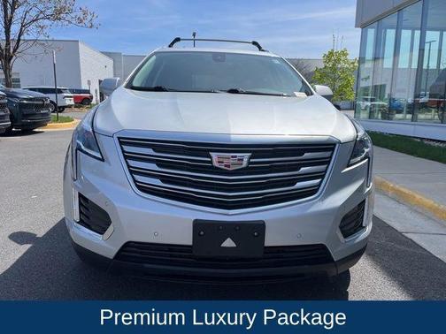 Radiant Silver Metallic 2019 Cadillac XT5 Premium Luxury