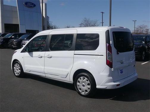 Photo 4 of 31 of 2021 Ford Transit Connect XLT