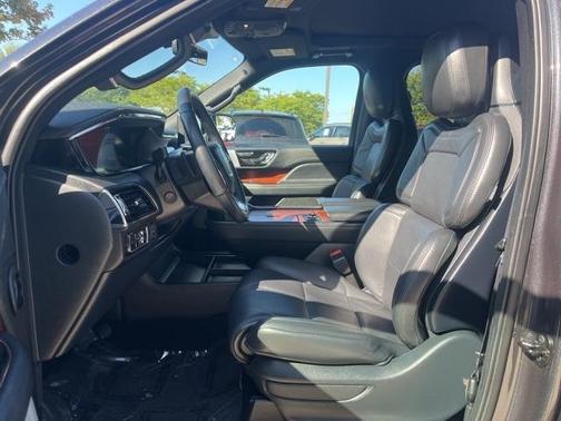 2023 Lincoln Navigator L Reserve