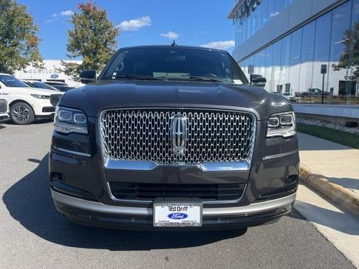 2023 Lincoln Navigator L Reserve