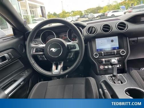 2021 Ford Mustang EcoBoost