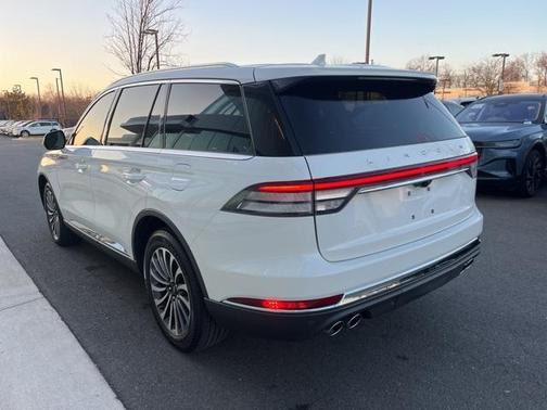 2022 Lincoln Aviator Standard AWD