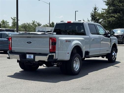 2025 Ford F-350 Lariat Super Duty