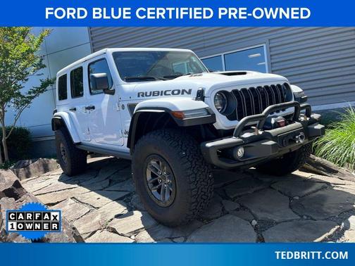 Bright White Clearcoat 2024 Jeep Wrangler Rubicon 392