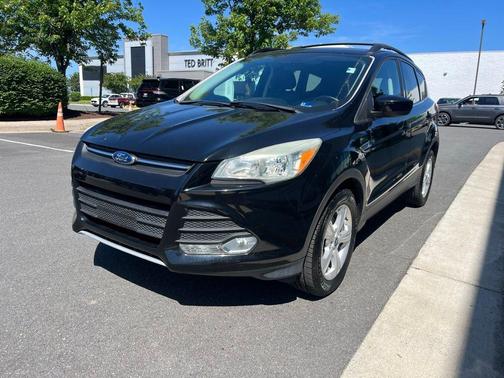 Shadow Black 2016 Ford Escape SE