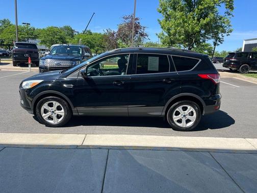 Shadow Black 2016 Ford Escape SE