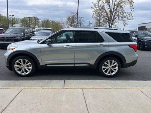 Silver Metallic 2024 Ford Explorer Platinum