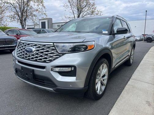 Silver Metallic 2024 Ford Explorer Platinum