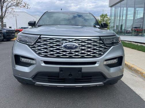 Silver Metallic 2024 Ford Explorer Platinum