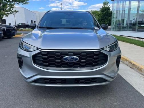 Silver Metallic 2024 Ford Escape ST-Line