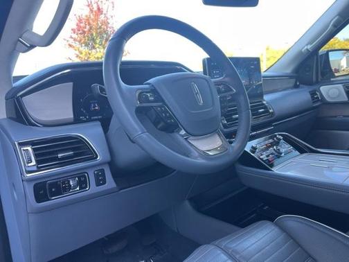 2023 Lincoln Navigator L Black Label