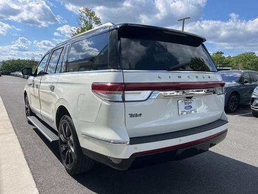 2022 Lincoln Navigator L Black Label