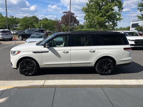 2022 Lincoln Navigator L Black Label