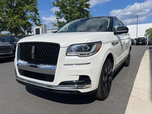 2022 Lincoln Navigator L Black Label