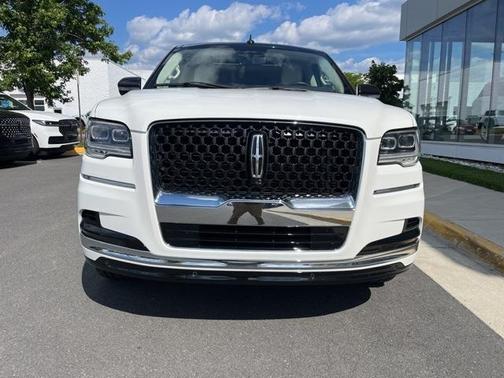 2022 Lincoln Navigator L Black Label