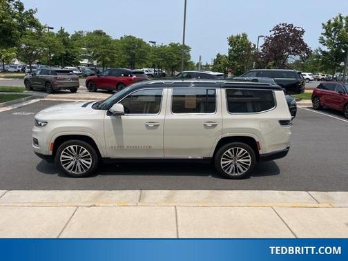 2022 Jeep Grand Wagoneer Series III