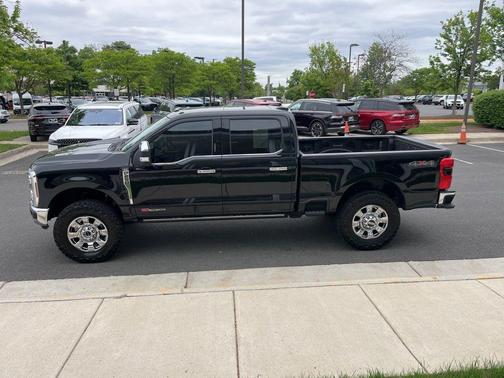 Black Metallic 2024 Ford F-250 Lariat