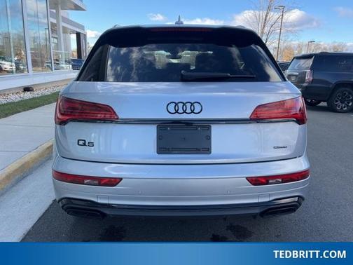 2022 Audi Q5 45 S line quattro Premium