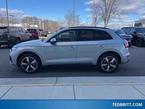 2022 Audi Q5 45 S line quattro Premium
