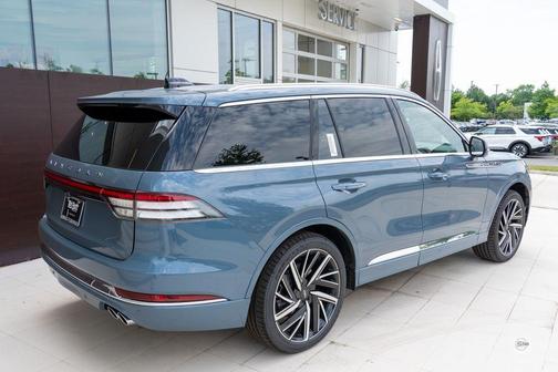 Whisper White 2026 Lincoln Aviator Black Label AWD
