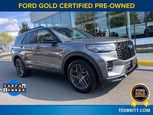 Carbonized Gray Metallic 2025 Ford Explorer ST-Line