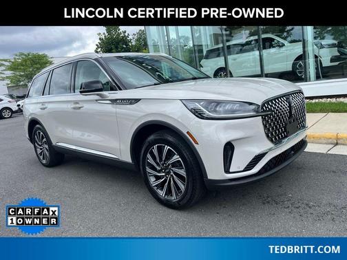 Ceramic Pearl Metallic 2025 Lincoln Aviator Premiere