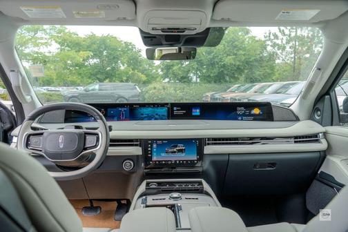 Flight Blue 2026 Lincoln Navigator Reserve