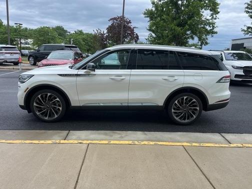2022 Lincoln Aviator Reserve AWD