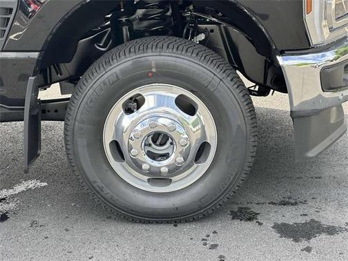 2025 Ford F-350 Lariat Super Duty