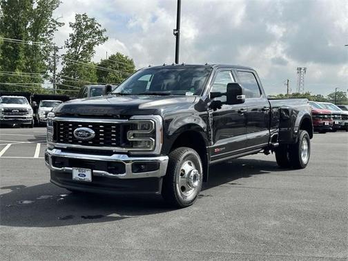 2025 Ford F-350 Lariat Super Duty