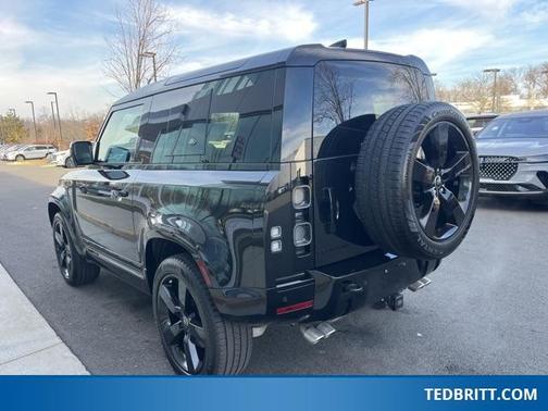 2024 Land Rover Defender P525 V8