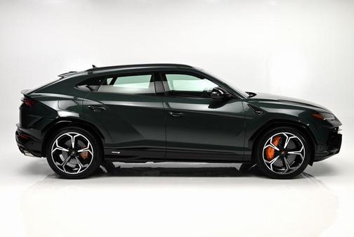 2023 Lamborghini Urus S
