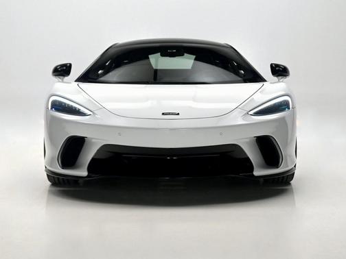 2025 McLaren GTS 