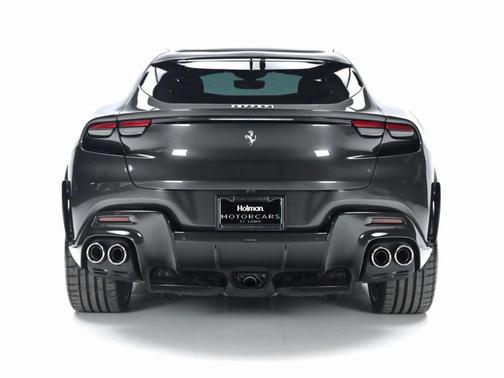 2024 Ferrari Purosangue Base