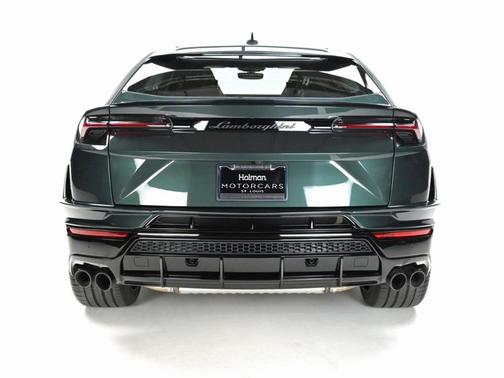 2024 Lamborghini Urus S