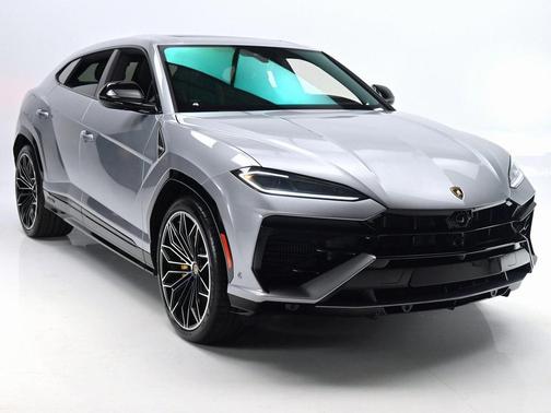 2025 Lamborghini Urus SE